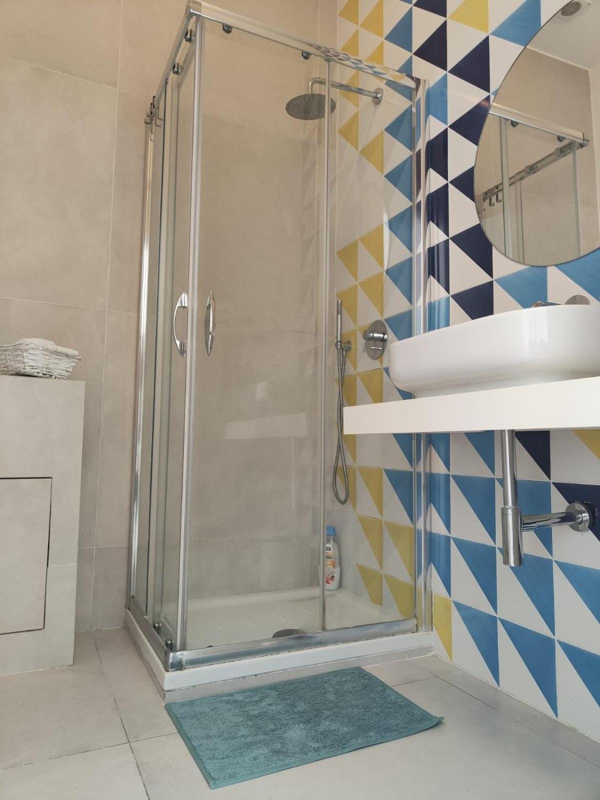 Oasi Al Centro Con Parcheggio Bed and Breakfast Σαλέρνο Εξωτερικό φωτογραφία